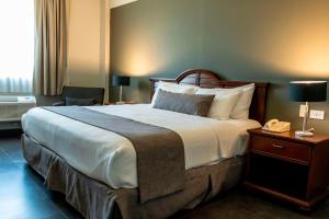 Postel nebo postele na pokoji v ubytování Best Western PLUS Los Mochis