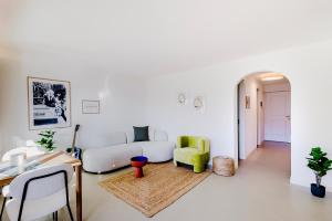 Morcote Limone Suite mit traumhafter Seesicht的休息区