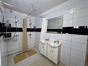 Ένα μπάνιο στο KWT Olchowo Apartament - Self Check in - Wejście na KOD +7 φωτογραφίες