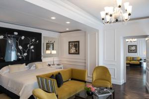 Khu vực ghế ngồi tại Hotel d’Inghilterra Roma – Starhotels Collezione