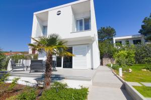 Un jardín fuera de House Jadranka