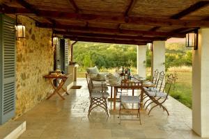 Sân trong/khu vực ngoài trời tại CASA LA PRATELLACCIA 6&2, Emma Villas