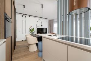 Fotografia z galérie ubytovania Klimatyzowany Apartament Blisko Parku w Krakowie z 3 Sypialniami, Wanną i Parkingiem by Renters Prestige v Krakove