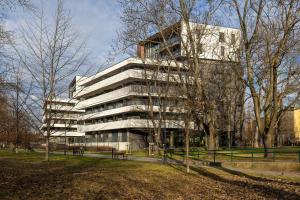 Budova, v ktorej sa apartmán nachádza