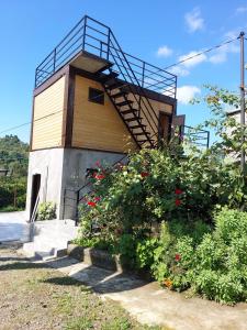 Giardino di Mtirala House
