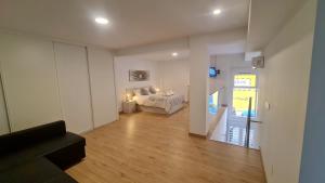 Posteľ alebo postele v izbe v ubytovaní Duplex Huelin I & Beach