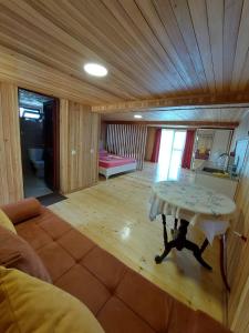 Area soggiorno di Mtirala House