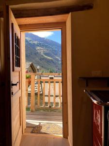 Gallery image of Baita Codirosso a Case di Viso in Ponte di Legno