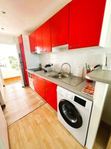 Kuchyň nebo kuchyňský kout v ubytování Hibiscus Duplex Port Marina + 22 fotografií