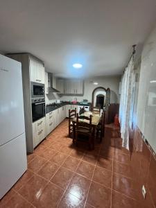 Kuchyň nebo kuchyňský kout v ubytování Casa Cueva la estación