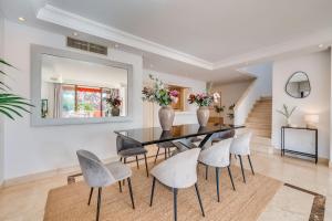 Posedenie v ubytovaní VACATION MARBELLA I La Alzambra Peaceful Hideaway with Sea views