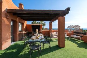 Balkón nebo terasa v ubytování VACATION MARBELLA I La Alzambra Peaceful Hideaway with Sea views