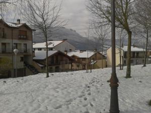 Obiekt Apartamento Rural Arluzepe zimą
