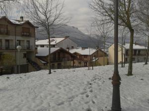 Obiekt Apartamento Rural Arluzepe zimą
