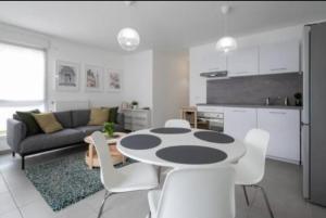 Kuchyň nebo kuchyňský kout v ubytování Appartement cocon