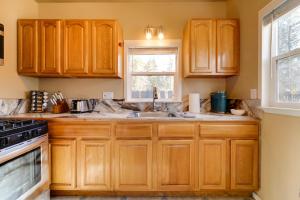 Imagem da galeria de Spa and Beach Access Resort Condo in Tahoe Vista! em Tahoe Vista mais 16 fotografias