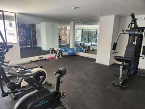 Fitness centrum a/nebo fitness zařízení v ubytování Apartamento en Lima