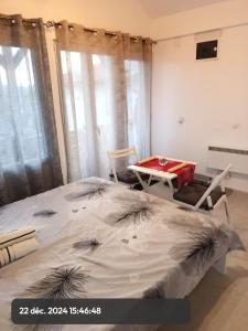 Postel nebo postele na pokoji v ubytování Stasha + 7 fotografií