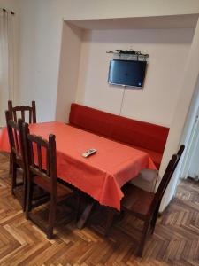 TV a/nebo společenská místnost v ubytování Departamento Zona Plaza Colón Mar del Plata