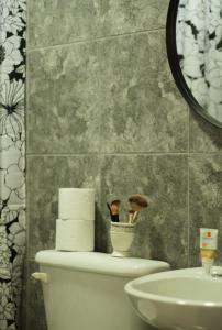 Ένα μπάνιο στο Don Will Apart