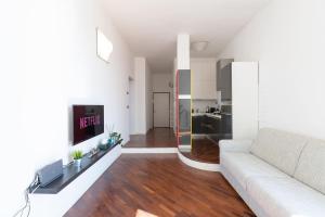 Η κουζίνα ή μικρή κουζίνα στο Ale Apartment Castello Imperatore -Parking disponibile-