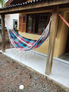amaca di fronte a una casa di Possibilidade a Governador Celso Ramos