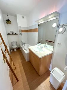 Ένα μπάνιο στο Le Valier, T2 résidence Grand Hôtel - Appt 308 - Aulus-les-bains +5 φωτογραφίες