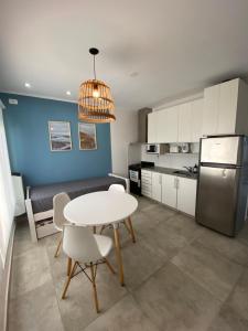 Kuchyň nebo kuchyňský kout v ubytování Departamento boutique del mar 2