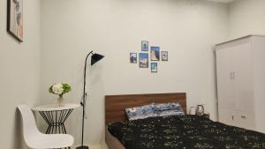Postel nebo postele na pokoji v ubytování Amazing studio in Hanoi + 37 fotografií