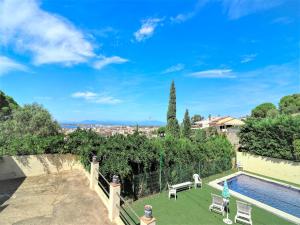 Bazén v ubytování House in Roses with Pool near La Punta Beach nebo v jeho okolí