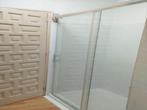 Koupelna v ubytování House in Roses with Pool near La Punta Beach + 32 fotografií