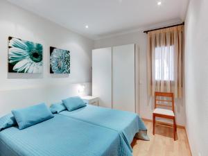 Postel nebo postele na pokoji v ubytování Apartment in Roses with Beachfront View