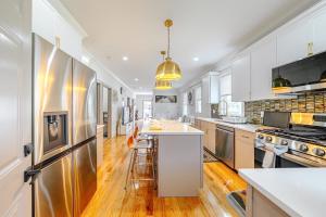 Η κουζίνα ή μικρή κουζίνα στο 82 - 3BR Boston - Stylish Stay near MBTA +33 φωτογραφίες