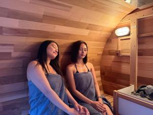 Hosté ubytování Kawana House where you can enjoy sauna and BBQ while looking at Mt Fuji