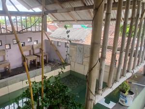 Балкон або тераса в Javalindra Homestay Tour and Travel