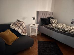 Postel nebo postele na pokoji v ubytování Solbacken 59