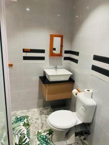 Un baño de Happy stay villa