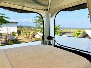 Příroda nedaleko luxury tent