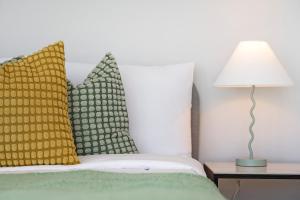 Gallery image of Deluxe 3b2b apt with waterfront and convenient facilities in Sydney