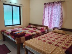 Gallery image of Gokarna Beach Seetha Homestay in Gokarn +17 photos