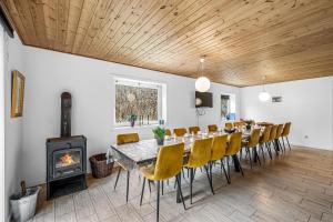 Kép Large Pool House For 20 People, Where Hunting Is Allowed In The Adjacent Forest, szállásáról Brandéban a galériában