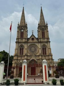 สถานที่สำคัญในท้องถิ่นซึ่งอยู่ใกล้อพาร์ตเมนต์