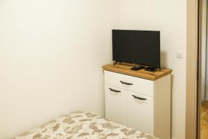 Apartman Kumric Divcibare Kota 992 TV 또는 엔터테인먼트 센터