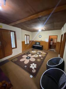 Χώρος καθιστικού στο Homestay Nadiviya Alamendah +2 φωτογραφίες