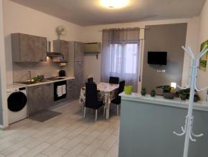 Kuchyňa alebo kuchynka v ubytovaní Casa Spiaggia D'Oro