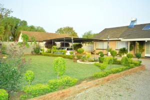 Vườn quanh Karlten +4 ảnh