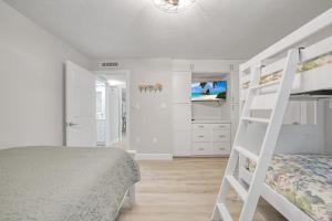 Loggerhead Cay #434客房内的一张或多张床位