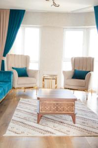 A seating area at King Suite AN33