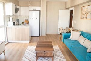 A kitchen or kitchenette at King Suite AN33