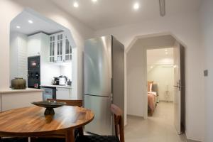 Gallery image of Chic 1bed Retreat in Bairro Alto in Lisbon +19 photos